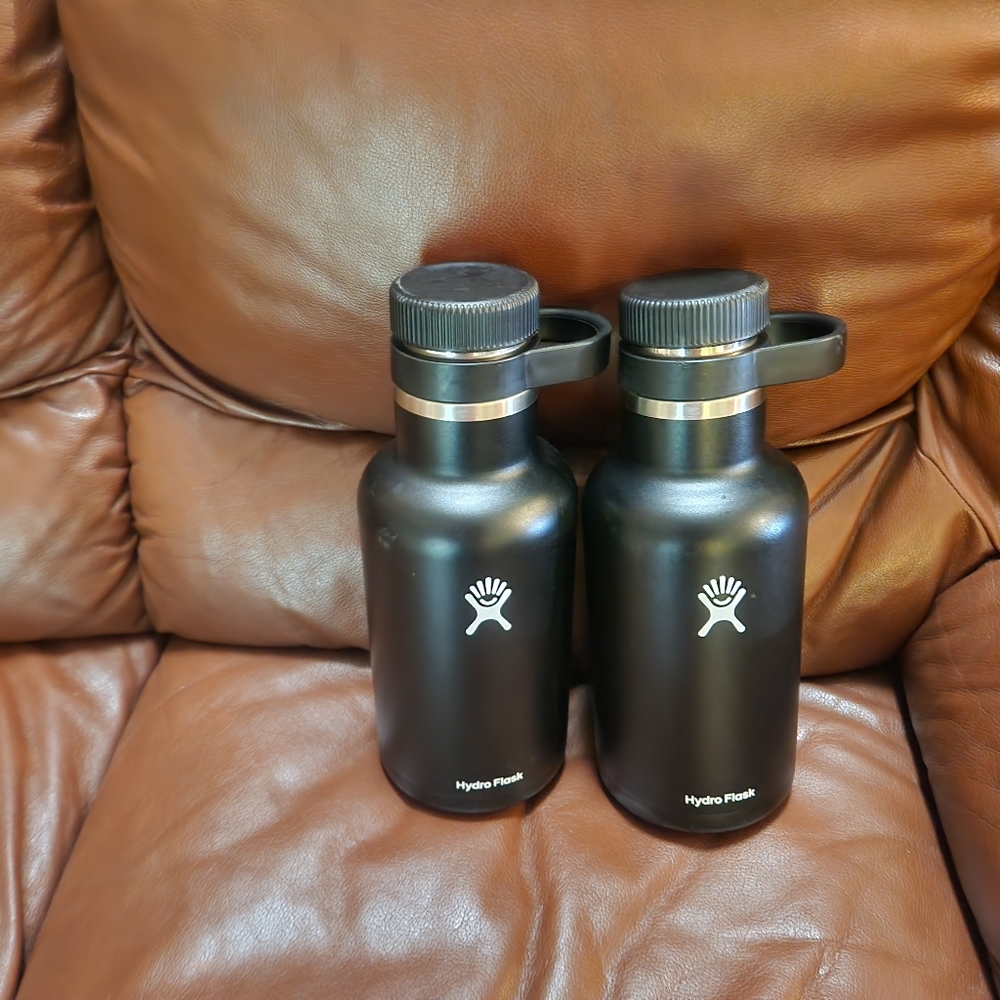 2 Hydro flask bottles
